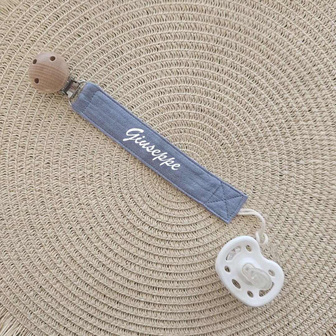 Scegli la tua colorazione preferita e regala al tuo piccolo la comodità di questa catenella 100% cotone personalizzata.. Affrettati