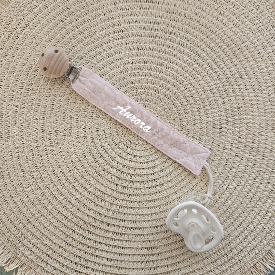 Scegli la tua colorazione preferita e regala al tuo piccolo la comodità di questa catenella 100% cotone personalizzata.. Affrettati