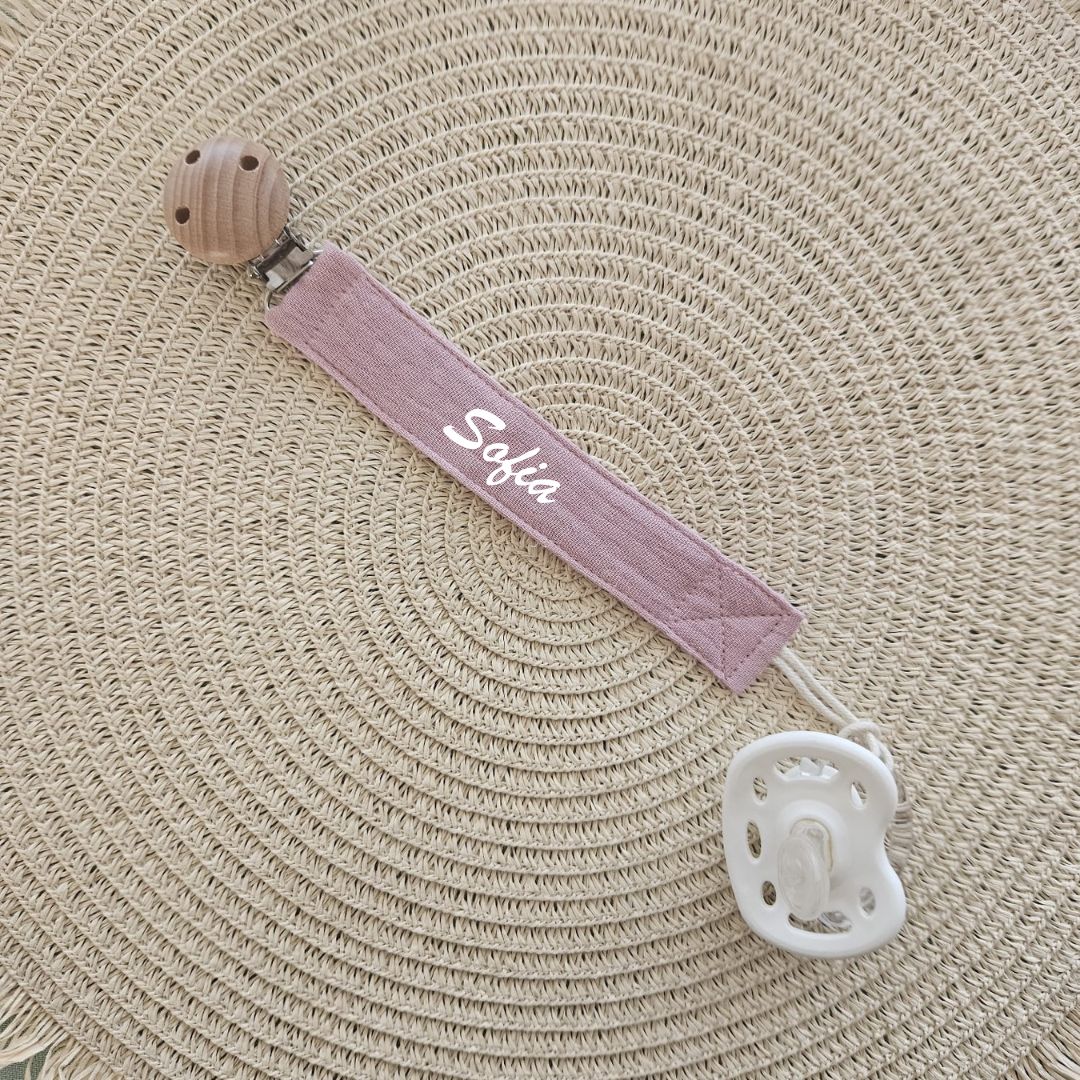 Scegli la tua colorazione preferita e regala al tuo piccolo la comodità di questa catenella 100% cotone personalizzata.. Affrettati