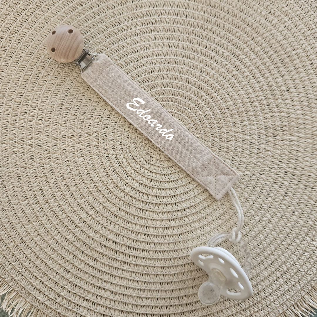 Scegli la tua colorazione preferita e regala al tuo piccolo la comodità di questa catenella 100% cotone personalizzata.. Affrettati