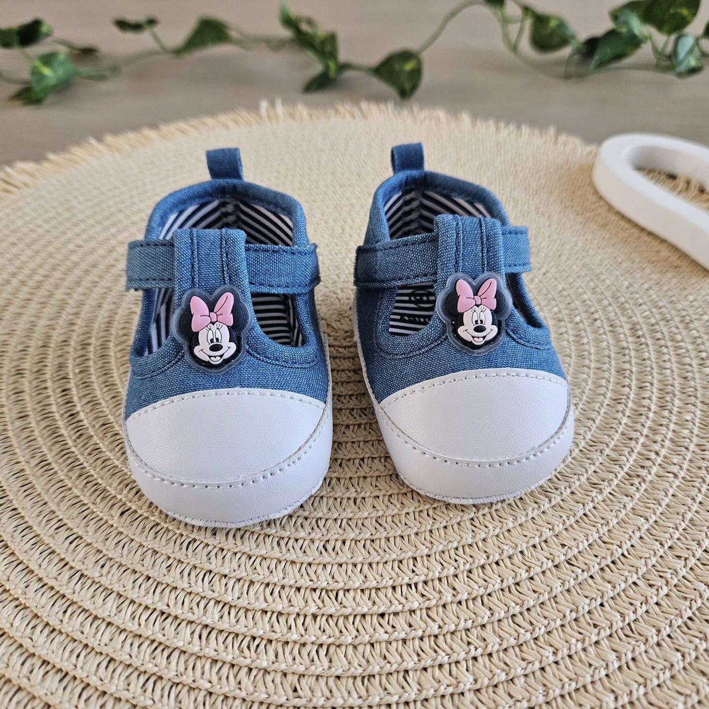 Scopri la nostra collezione di scarpe per neonato. Affrettati disponibilità limitata.