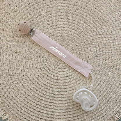 Scegli la tua colorazione preferita e regala al tuo piccolo la comodità di questa catenella 100% cotone personalizzata.. Affrettati