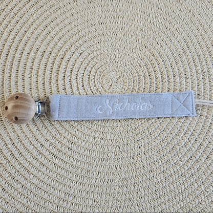 Scegli la tua colorazione preferita e regala al tuo piccolo la comodità di questa catenella 100% cotone personalizzata.. Affrettati