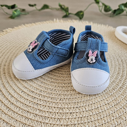 Scopri la nostra collezione di scarpe per neonato. Affrettati disponibilità limitata.